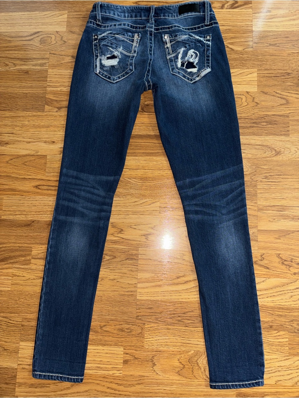 Daytrip Buckle Virgo Skinny Jean Women’s 27 Long Length 33 Distressed Bling READ